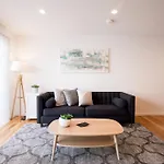 Chic Harbourside Group Haven In Heart Of Hobart