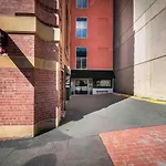Studio Apartment - Hobart Cbd