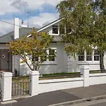 Best On Burnett Best Location Parking Sleeps 8