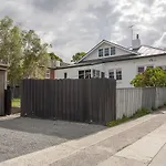 Best On Burnett Best Location Parking Sleeps 8