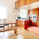 Luxury Hobart City Fringe Home