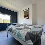Wellesley Mountain View Getaway Near City