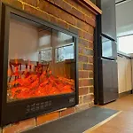 1Br Apartment - Walk To City