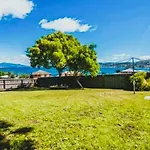 Spacious Modern Home Outstanding Views Sleeps 9