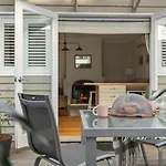 Workers Cottage On Wellington