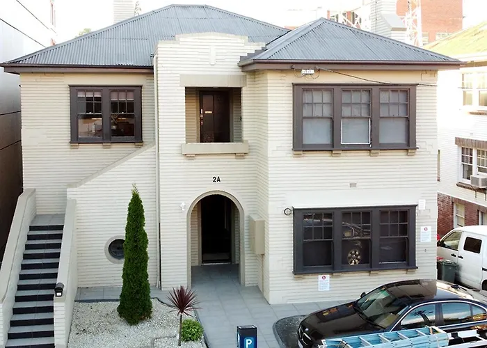 3 Bedroom 2 Bathroom Heathfield Avenue Salamanca 50M