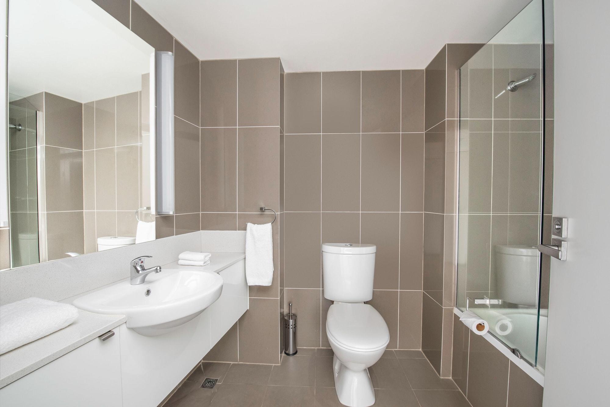 Mantra Collins Aparthotel 4*