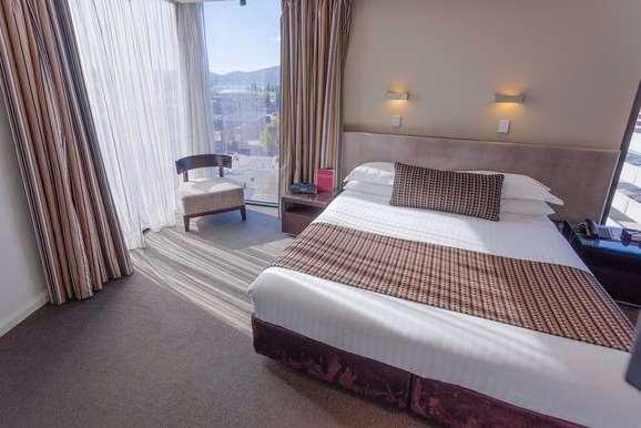 Mantra Collins 4*