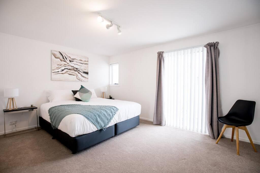 Chic Harbourside Group Haven In Heart Of *