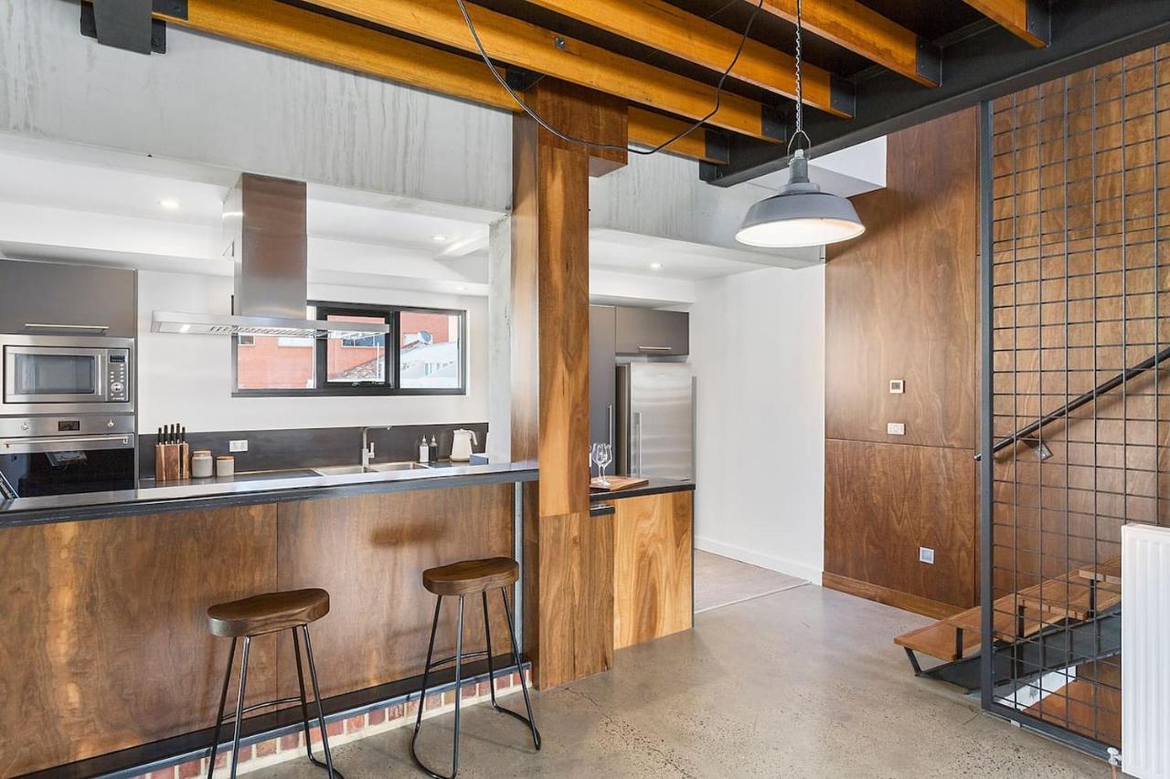 Stunning Warehouse Pad - Moments From The Waterfront * Hobart