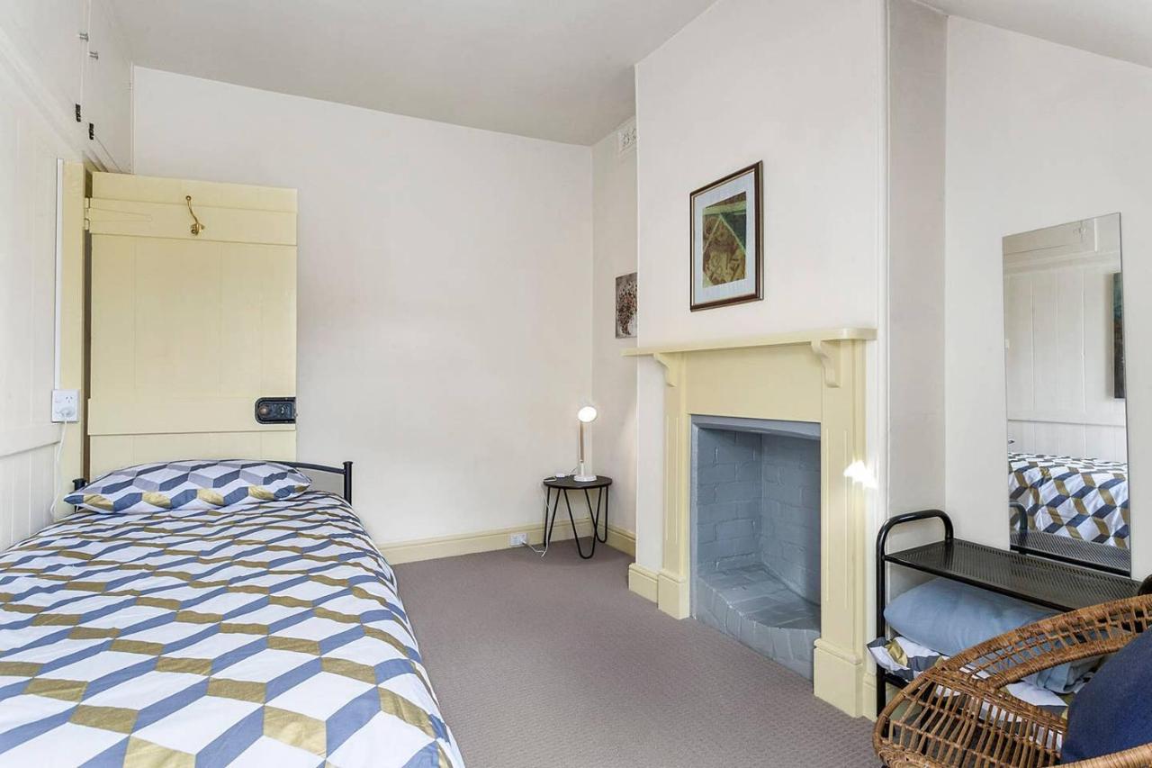 Cosy Glebe - Stroll To Holiday home