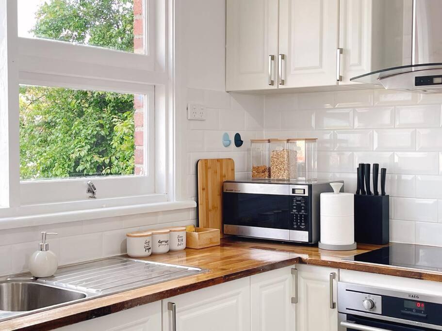 Holiday home Stunning West Home- Close To And Shops *