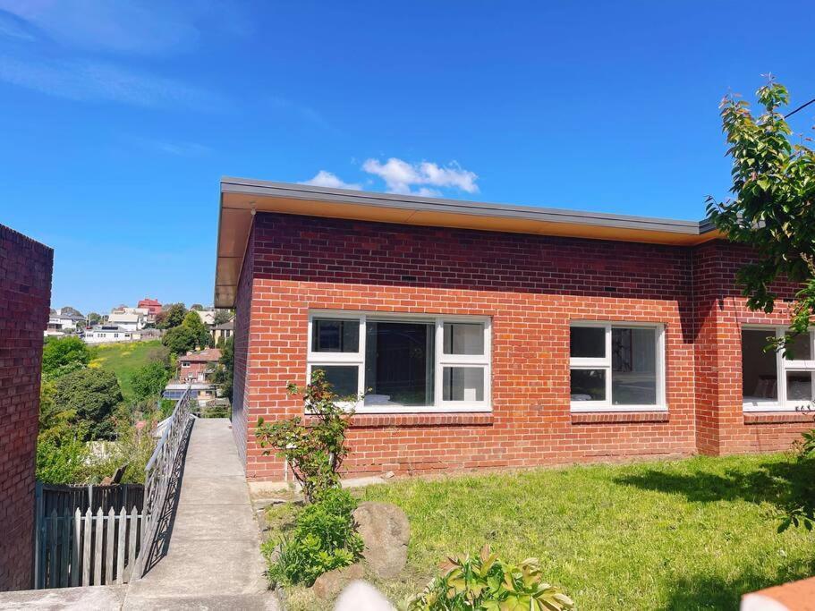 Holiday home Stunning West Home- Close To And Shops
