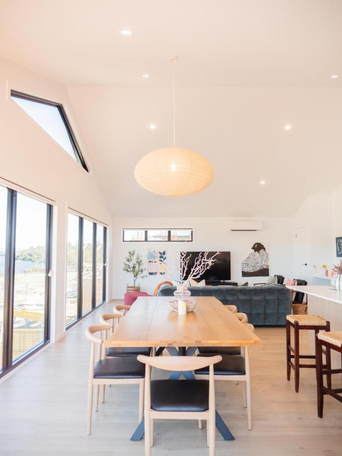 Villa Luxurious Waterfront In The North Of Hobart