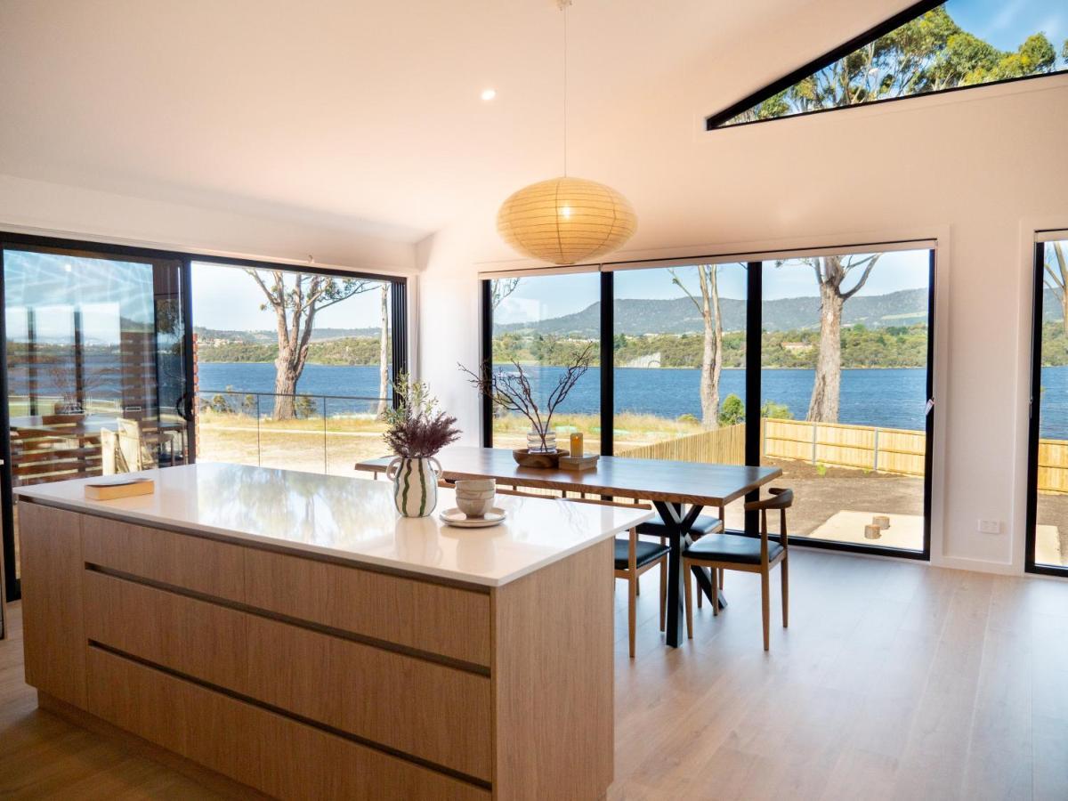 Luxurious Waterfront In The North Of Villa *