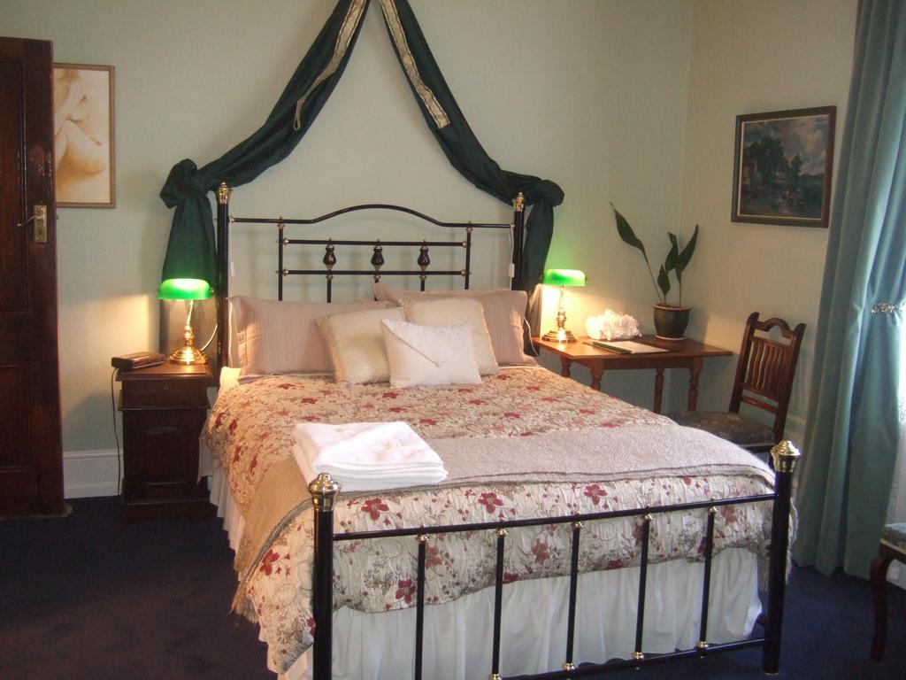 Undine Colonial Bed & Breakfast