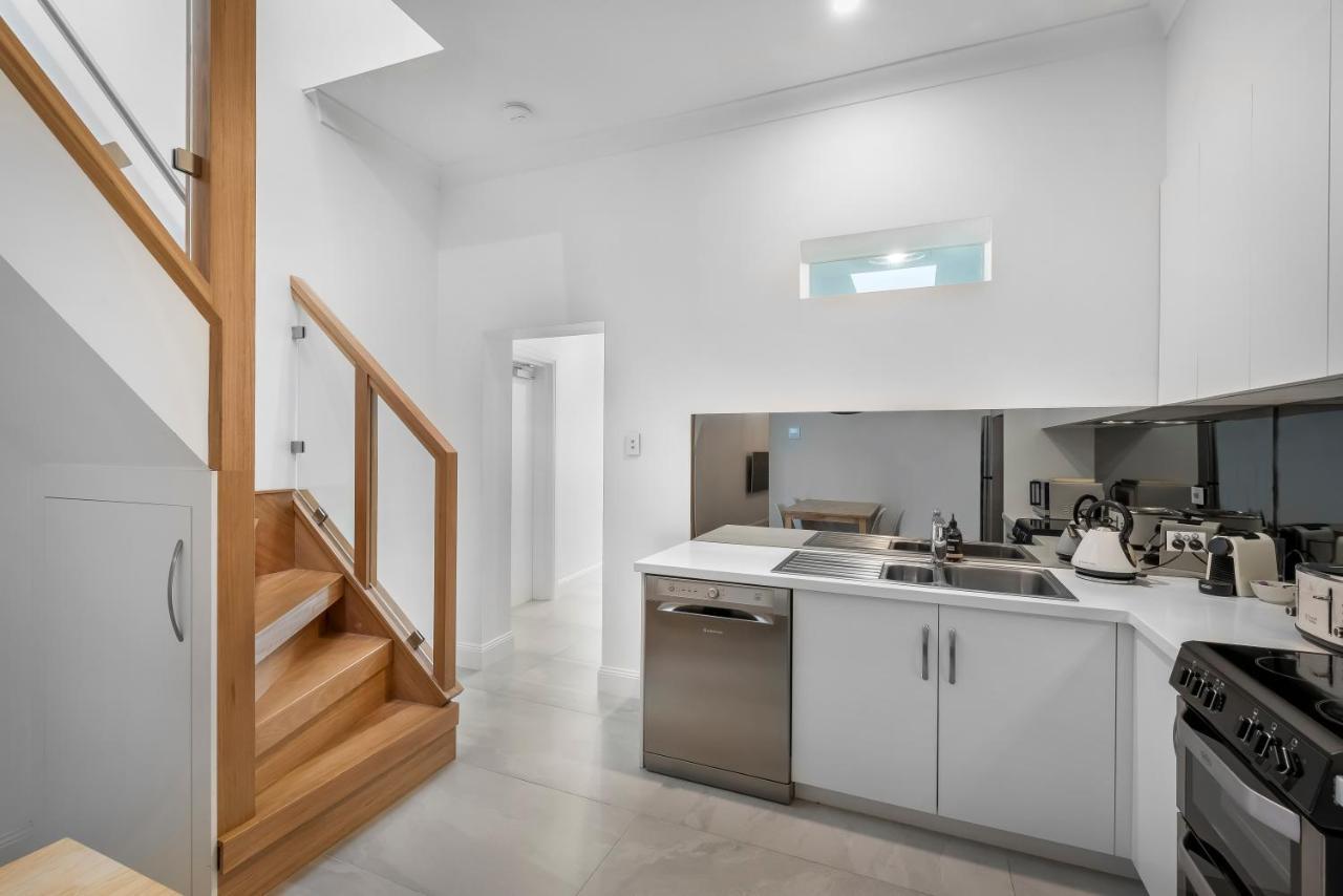 Brisbane Terrace - 3 Bedroom Inner - Free Parking Apartment