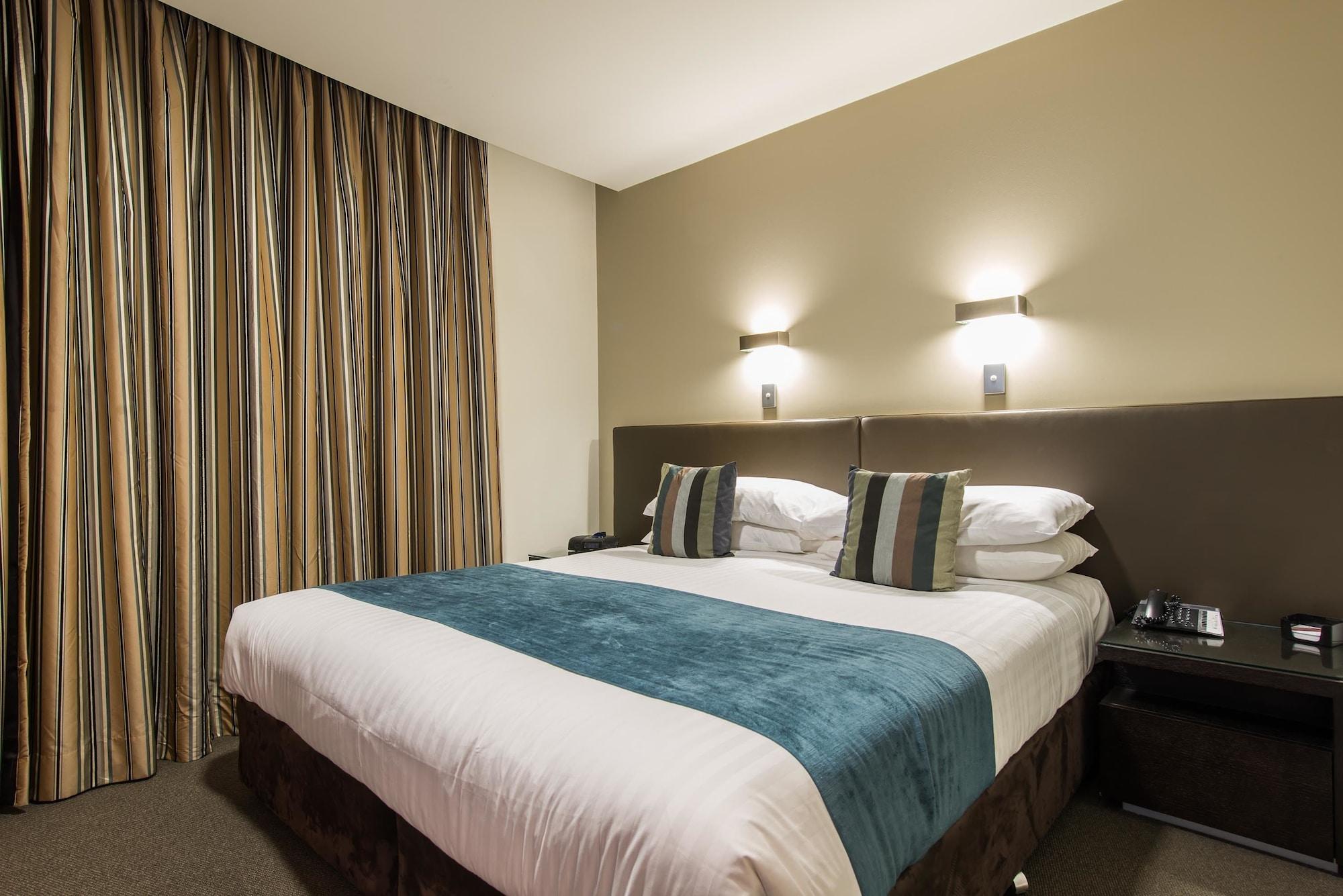Aparthotel Mantra Collins