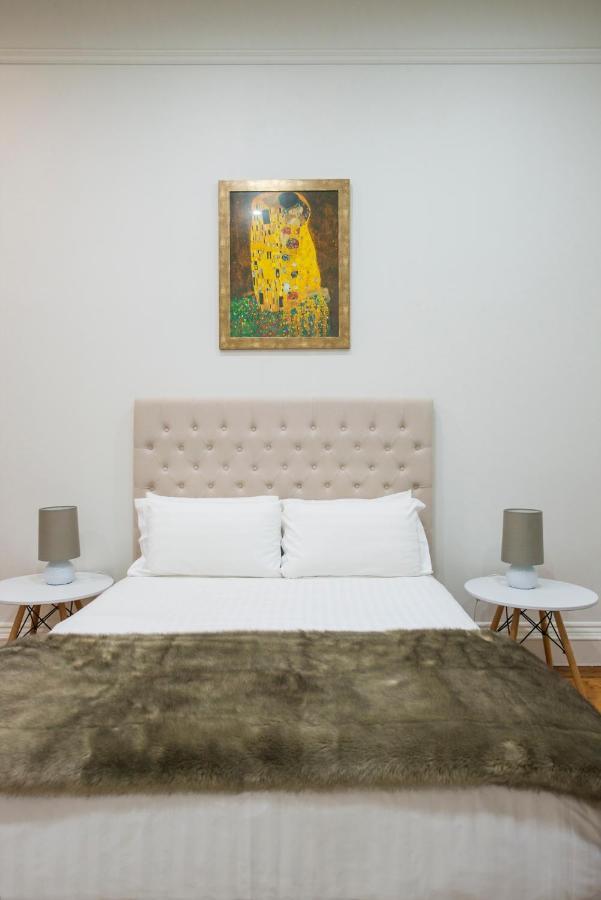 Roxburgh House Apartment Hobart