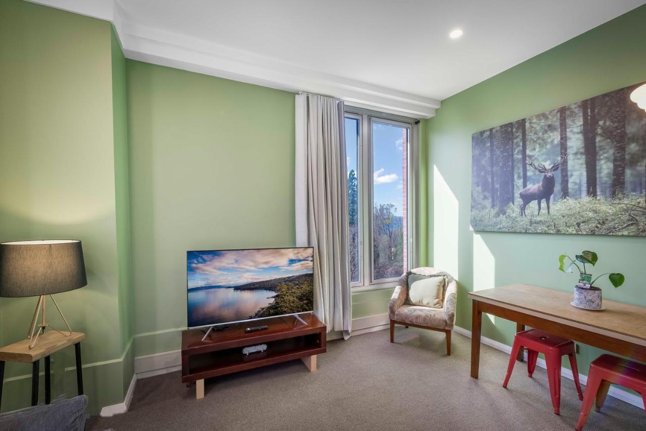 - Cbd Apartment