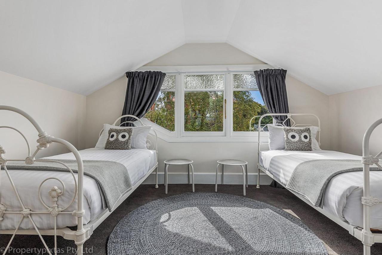 Holiday home On Burnett Location Parking Sleeps 8
