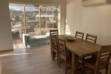Spacious Modern Outstanding Views Sleeps 9