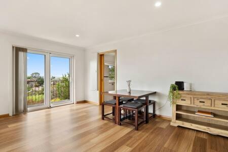 Lovely 2 Bed With Views