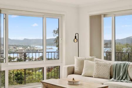 Lovely 2 Bed With Views Holiday home Hobart
