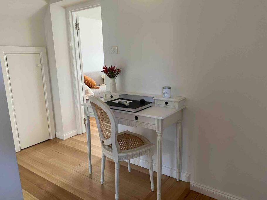 Holiday home Writer's Cottage, Luxurious Oasis In The Heart Of North *