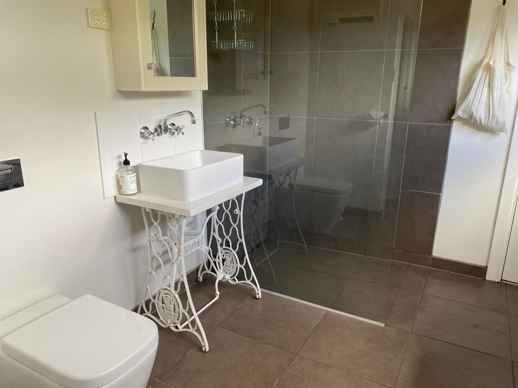 Holiday home Writer's Cottage, Luxurious Oasis In The Heart Of North *