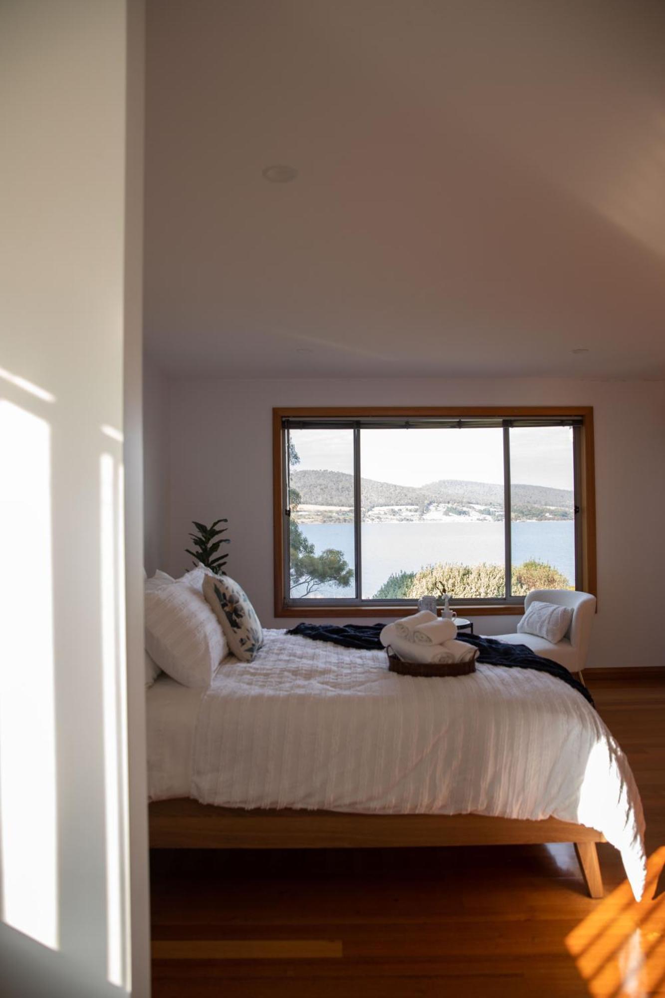 Amazing Sea Views Luxury House Homestay *