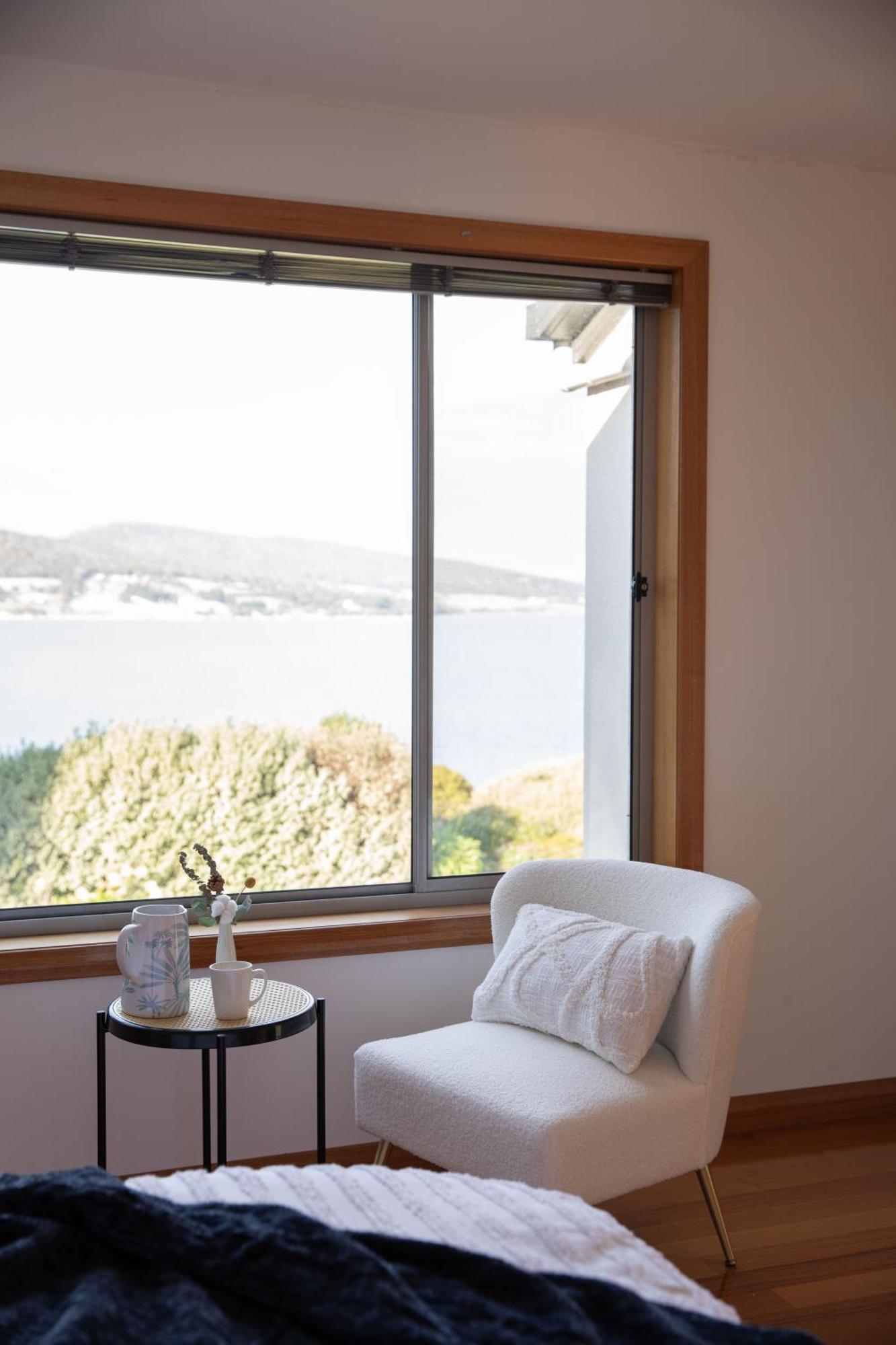Nature & Relax House, Panoramic Sea View, Free Parking 37 * Hobart