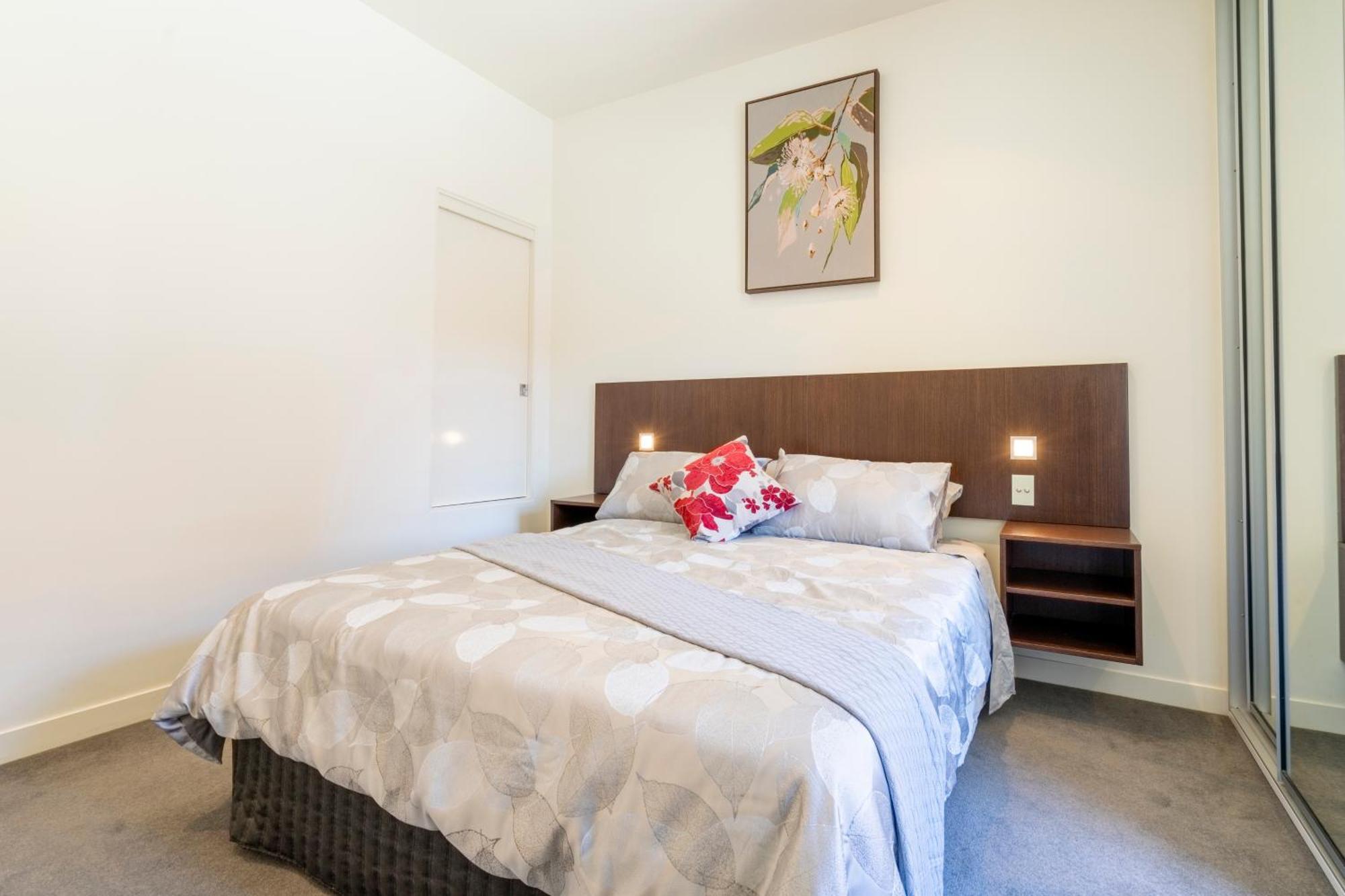 Heritage Terrace With Mod Twist Apartment