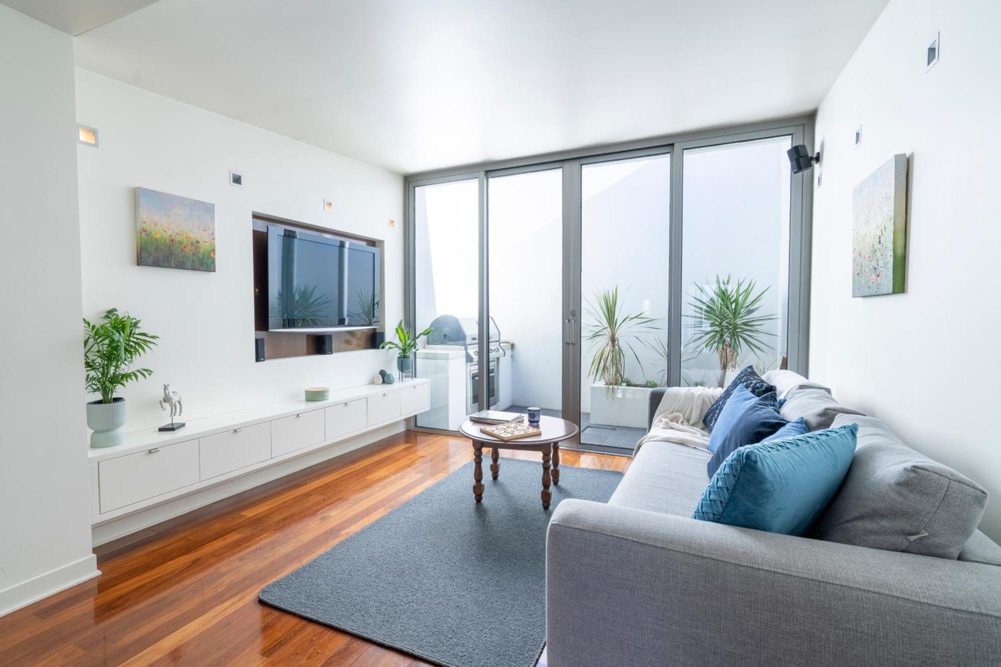 Apartment Heritage Terrace With Mod Twist *