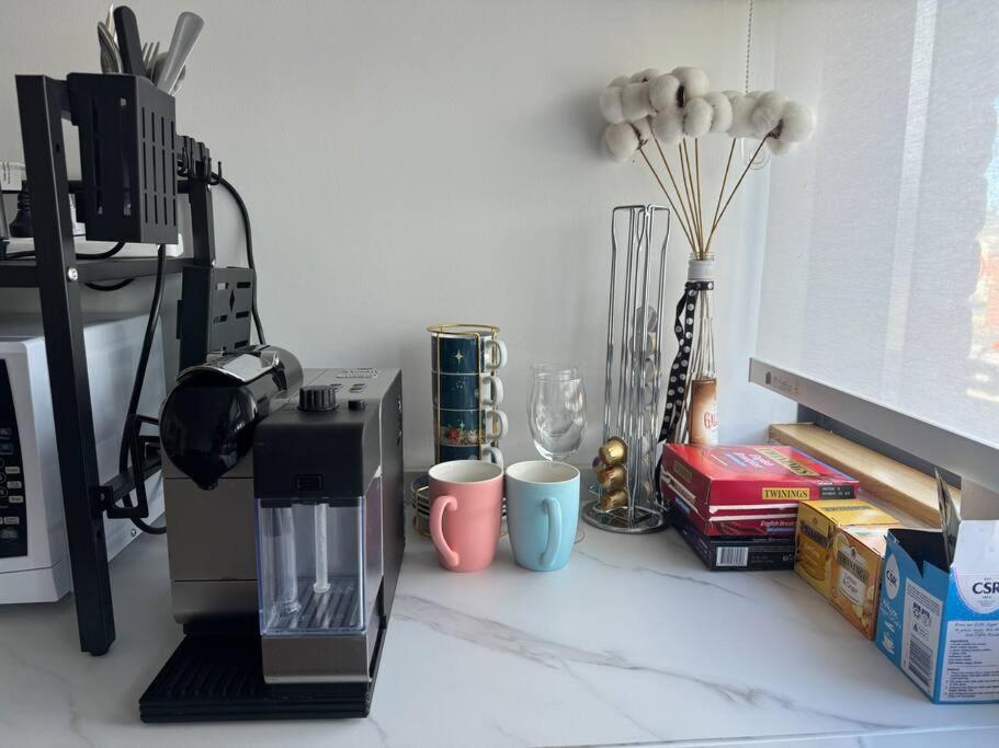 1br - Walk To *