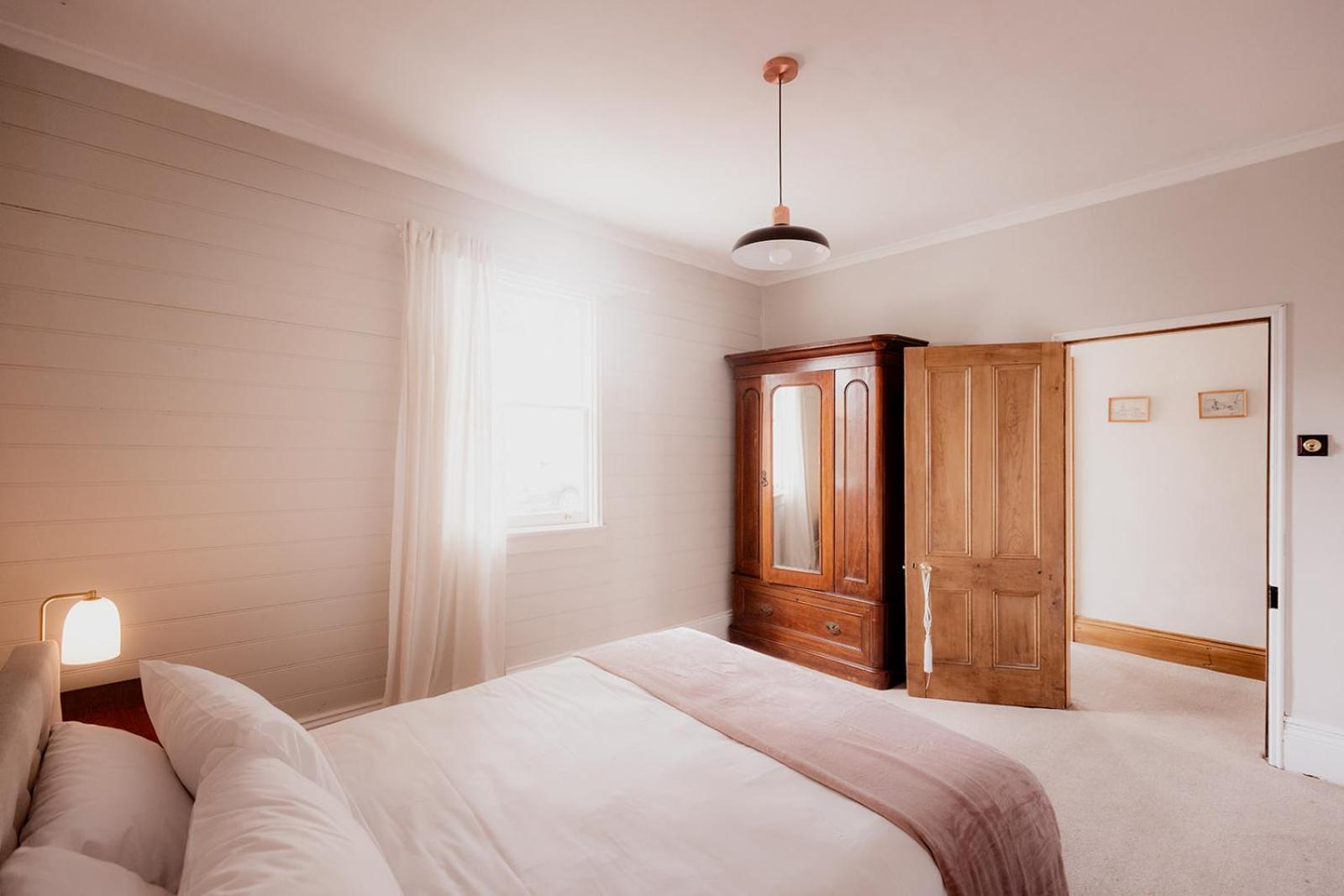 Holiday home Workers On Wellington Hobart
