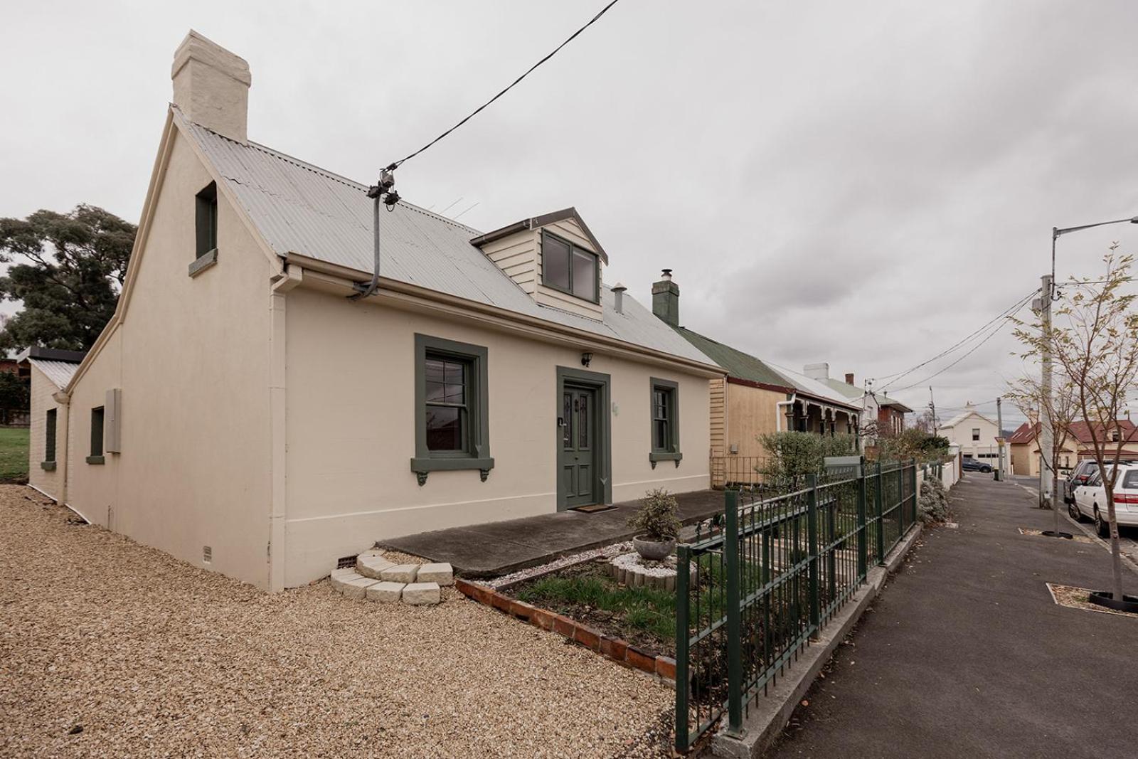 Cavell Street In West * Hobart