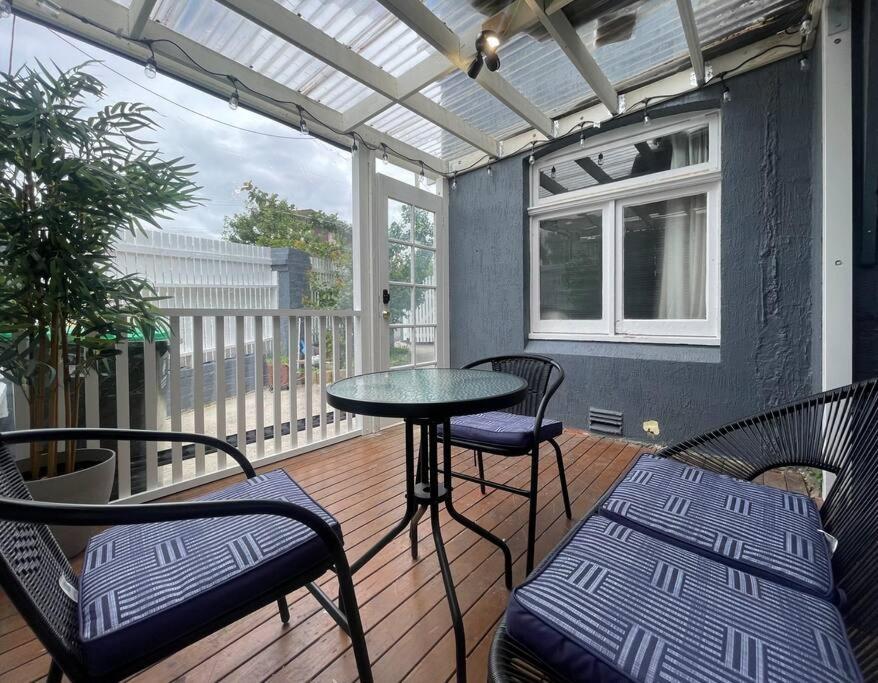 Apartment Sandy Bay Escape Hobart