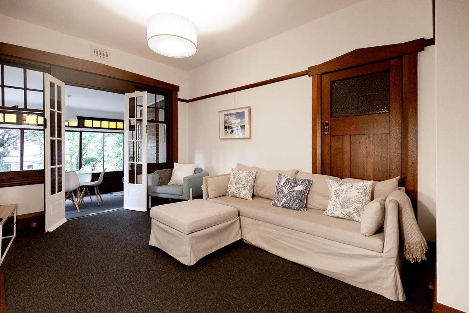 Buckley's Rest - 2 Bdrm In Battery Point *