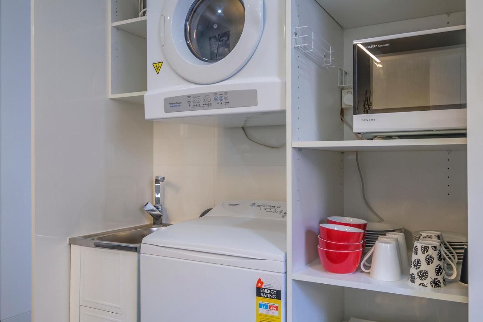 Inner-city 2 Bedroom With Free Parking