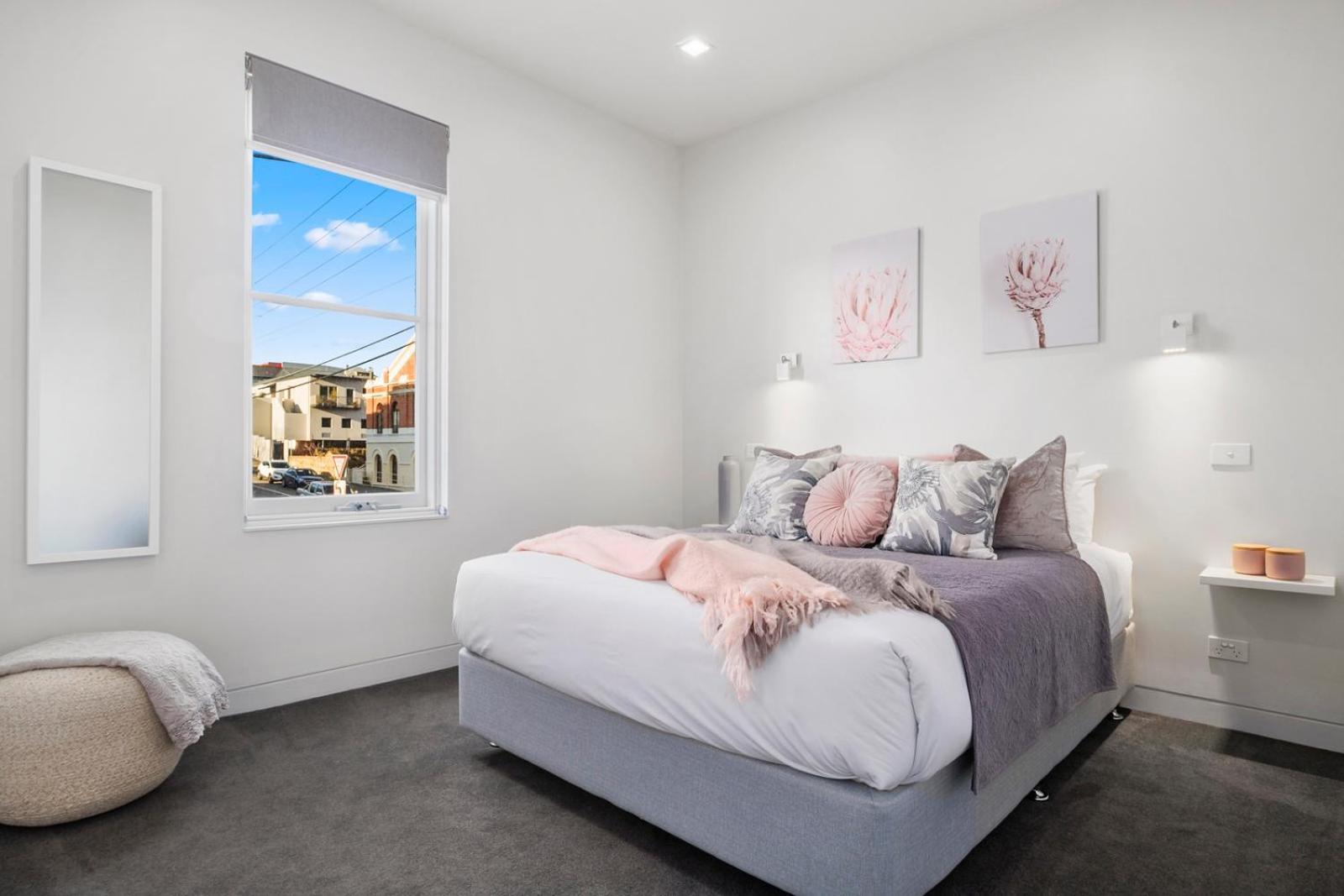 Inner-city 2 Bedroom With Free Parking Apartment *