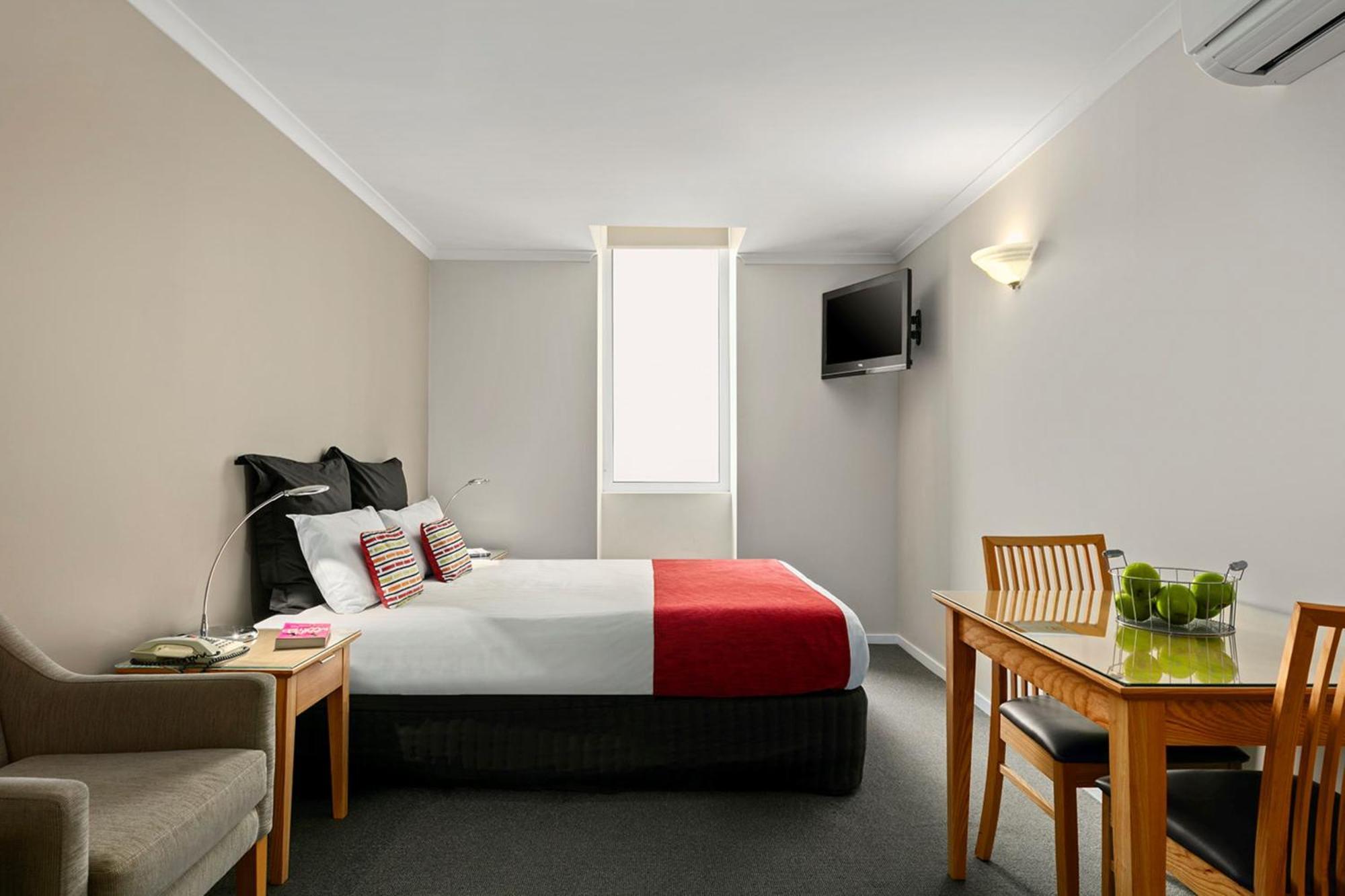Aparthotel Waterfront 4*