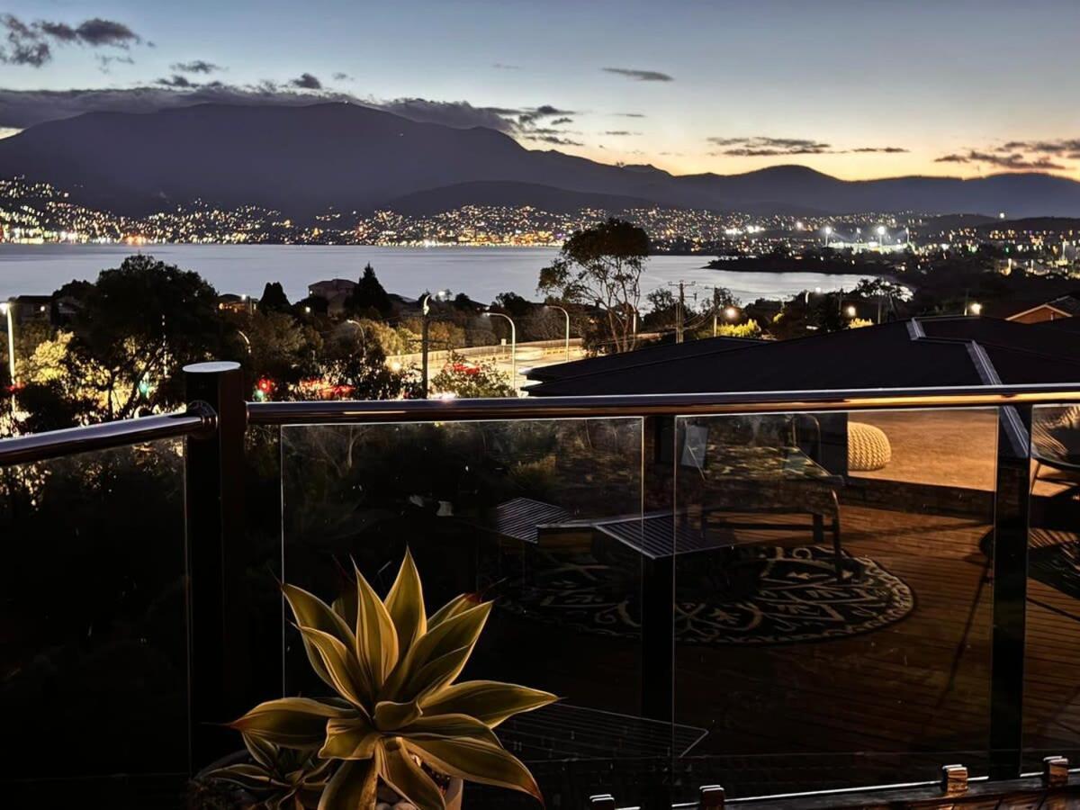 4 Bed 2 Storey House With Views Near Casa de férias