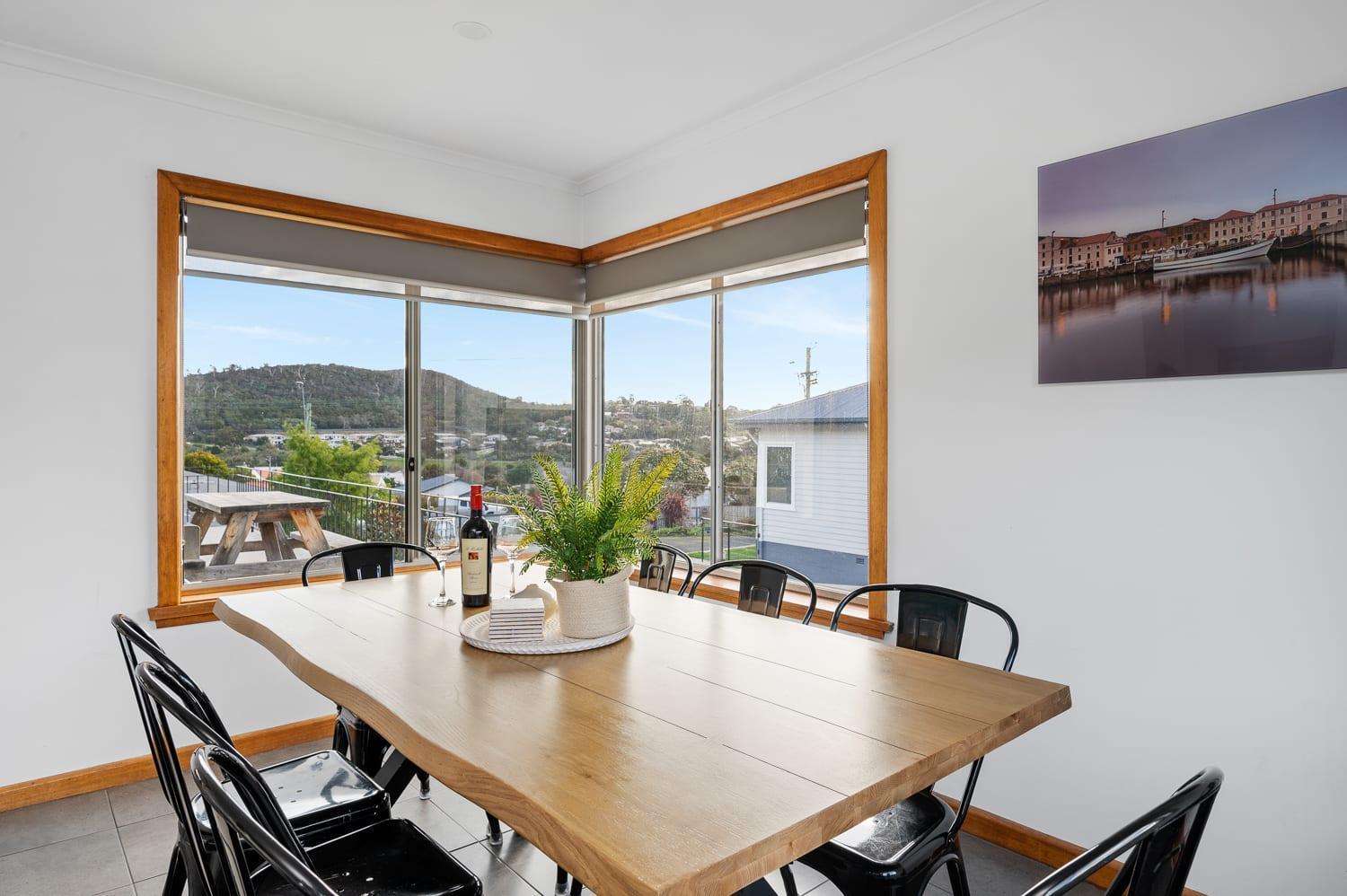 At 165 Great For Large Groups Sleeps 11 Holiday home