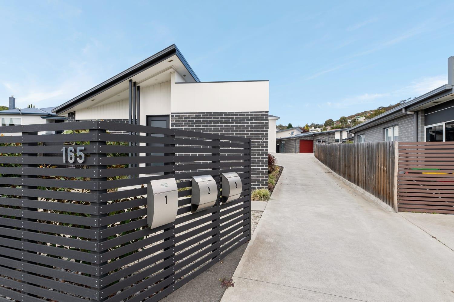 At 165 Great For Large Groups Sleeps 11 Holiday home Hobart