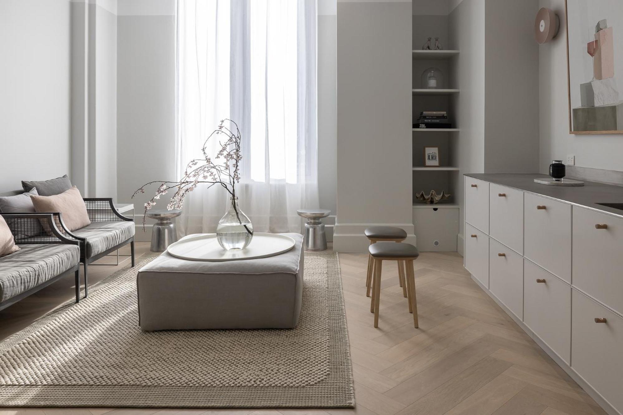 Mantra One Sandy Bay Road 4*