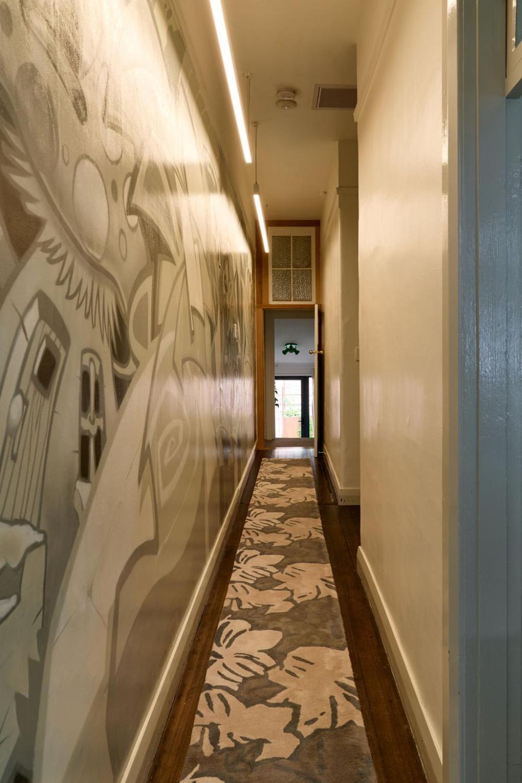 'elizabeth House' In Prime Cbd Location Apartment