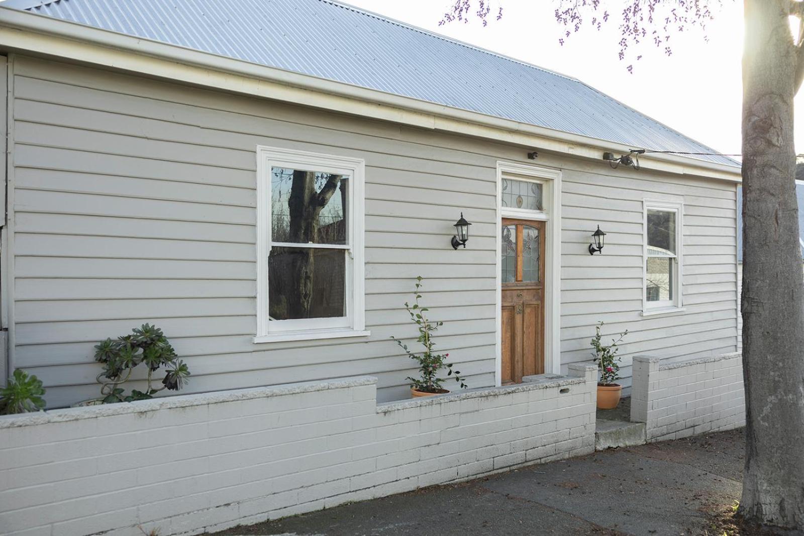 Holiday home Workers On Wellington *