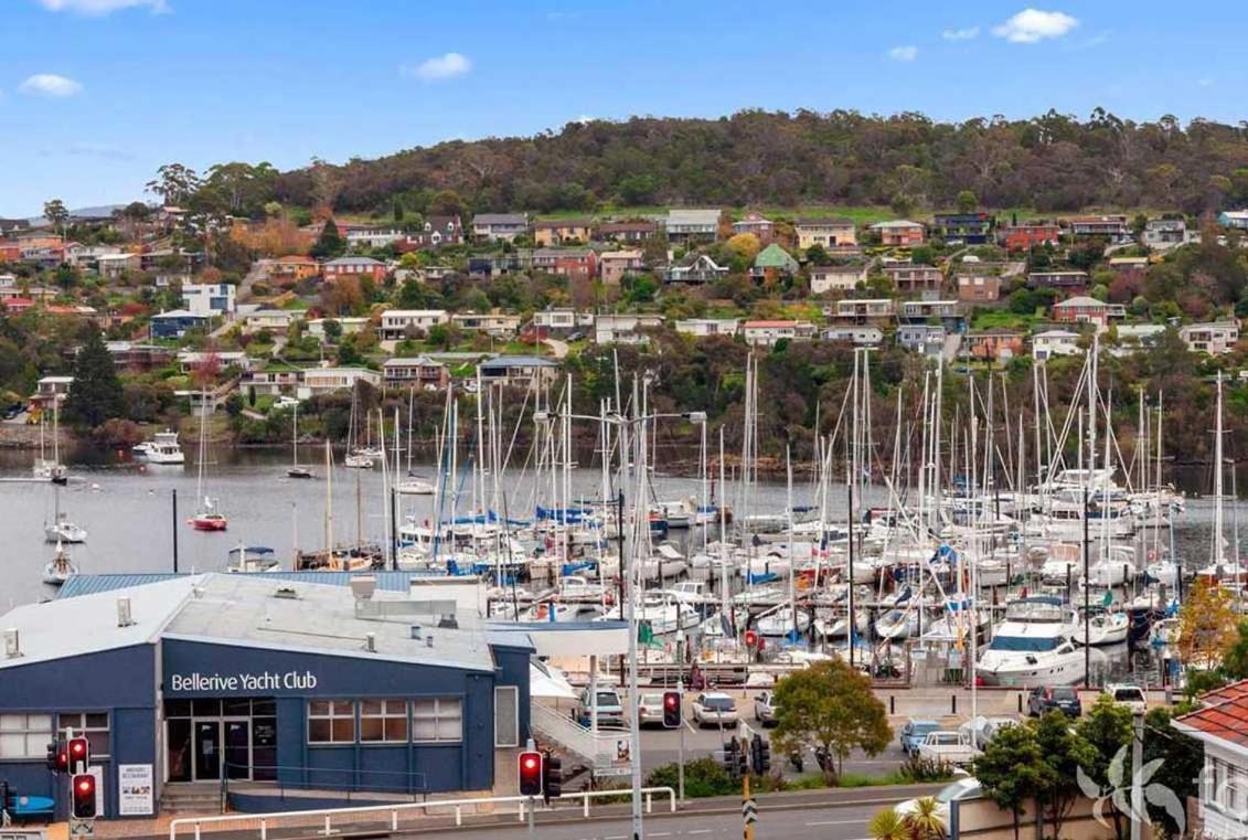 At 165 Great For Large Groups Sleeps 11 Hobart