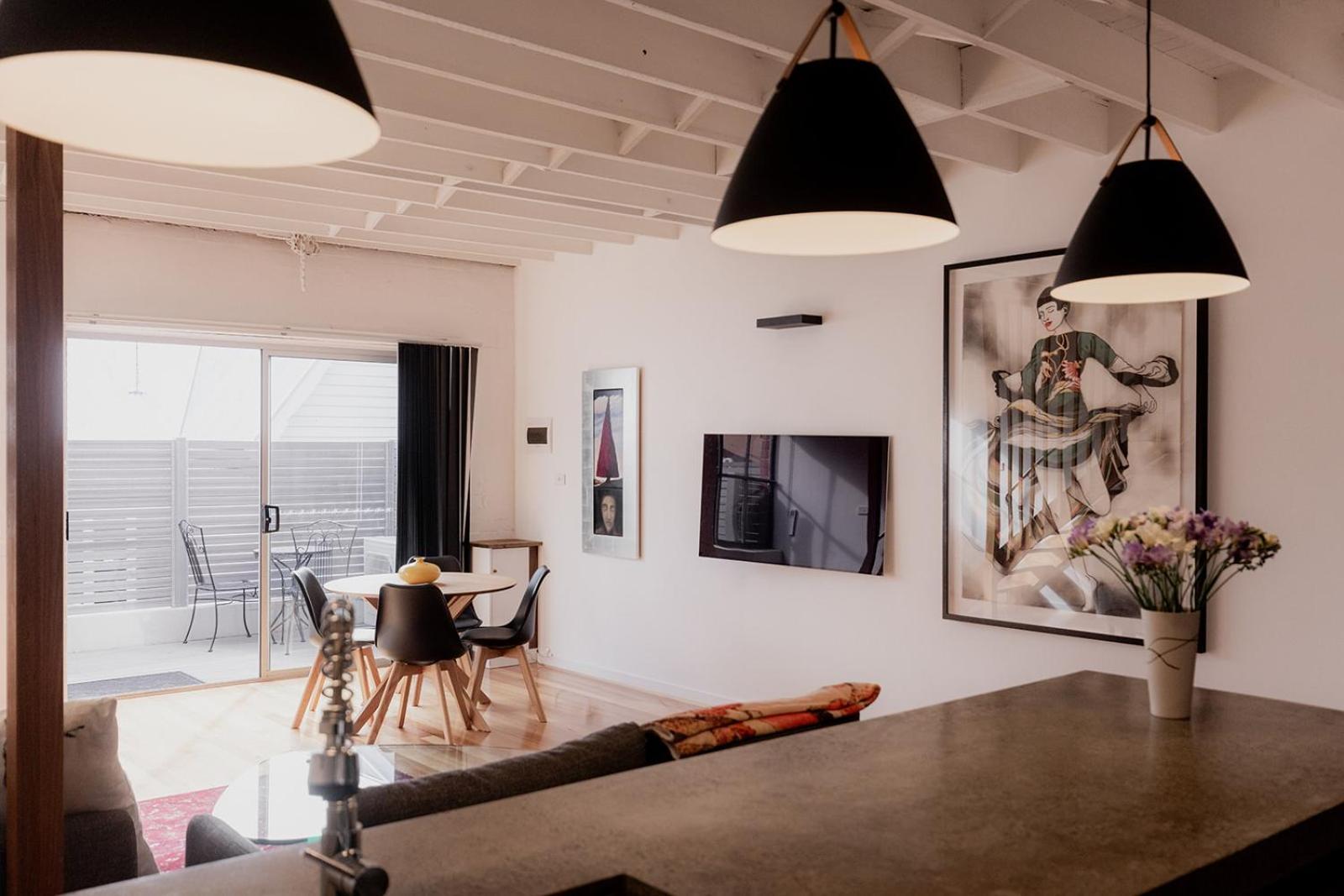 Boutique Warehouse Living In West * Hobart